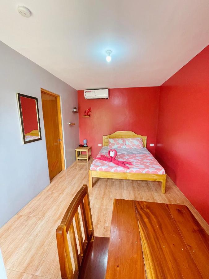 Ananas Guesthouse โมอัลโบอัล ภายนอก รูปภาพ