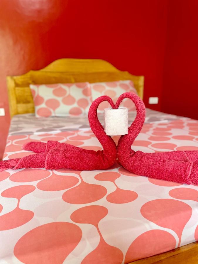 Ananas Guesthouse โมอัลโบอัล ภายนอก รูปภาพ