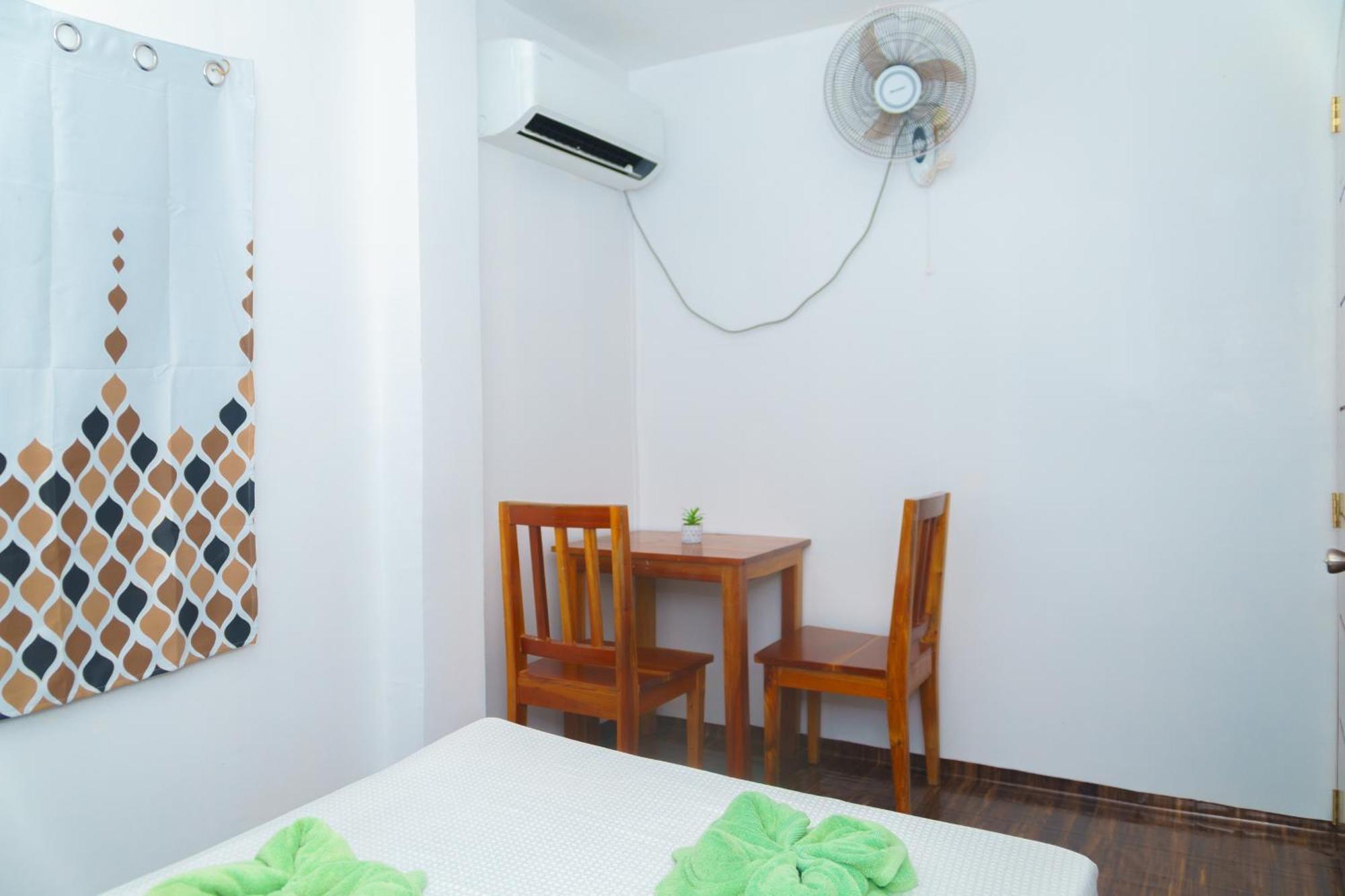 Ananas Guesthouse โมอัลโบอัล ภายนอก รูปภาพ