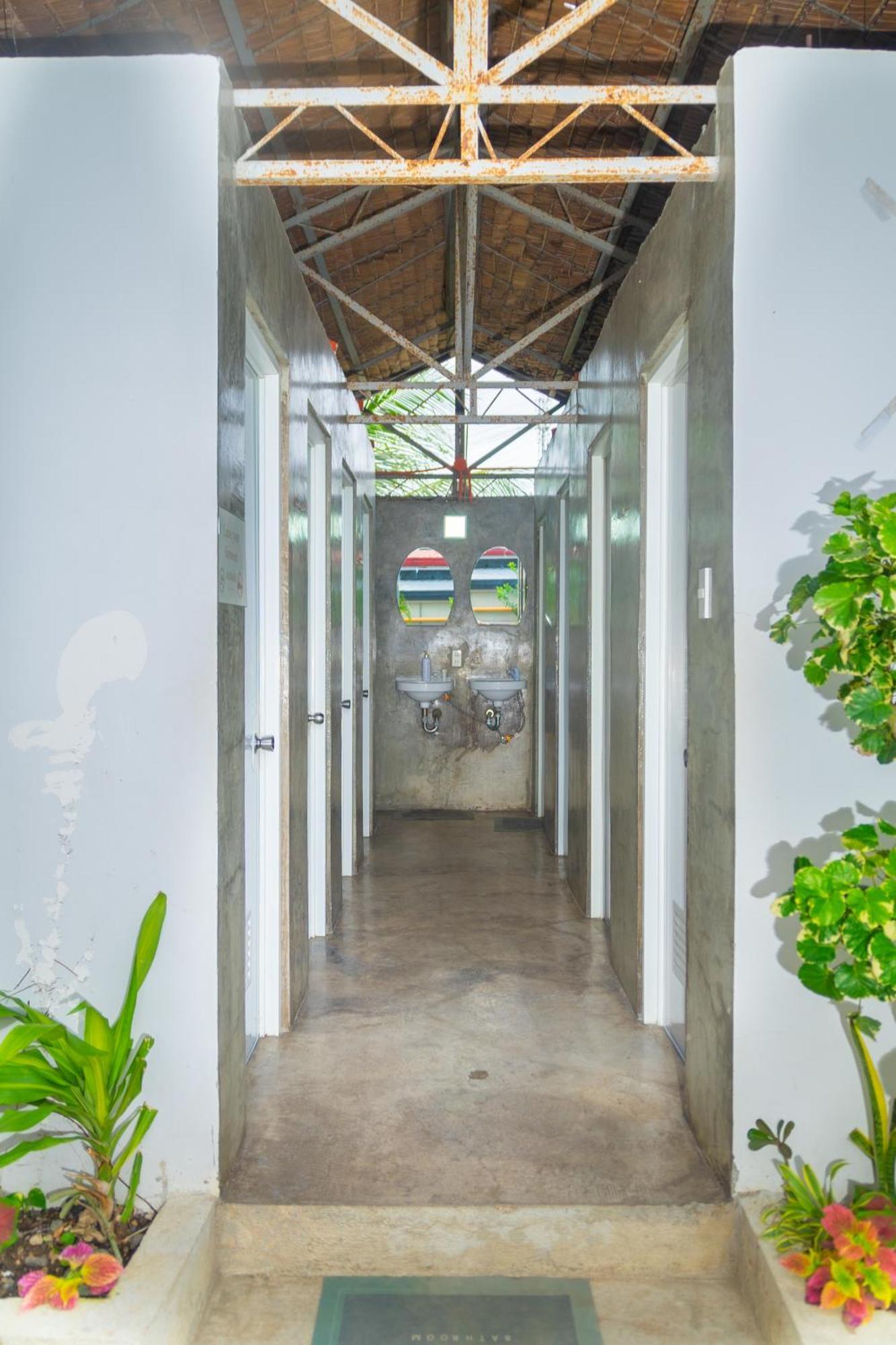 Ananas Guesthouse โมอัลโบอัล ภายนอก รูปภาพ