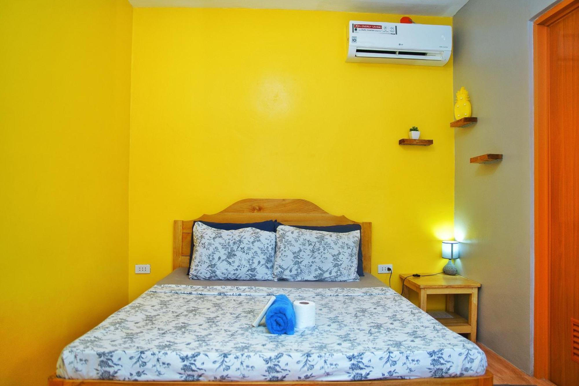 Ananas Guesthouse โมอัลโบอัล ภายนอก รูปภาพ