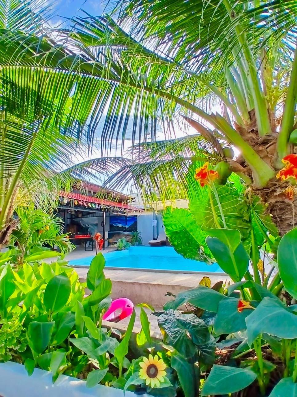 Ananas Guesthouse โมอัลโบอัล ภายนอก รูปภาพ