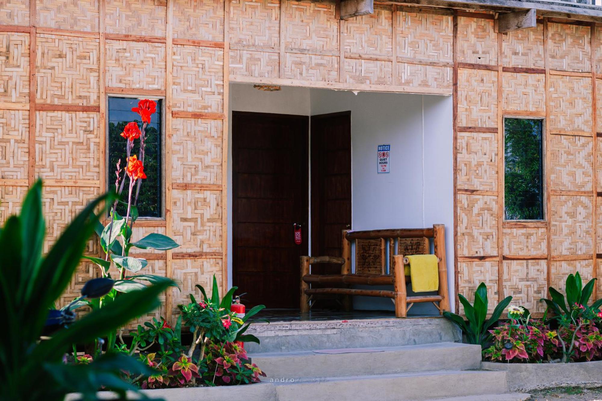 Ananas Guesthouse โมอัลโบอัล ภายนอก รูปภาพ
