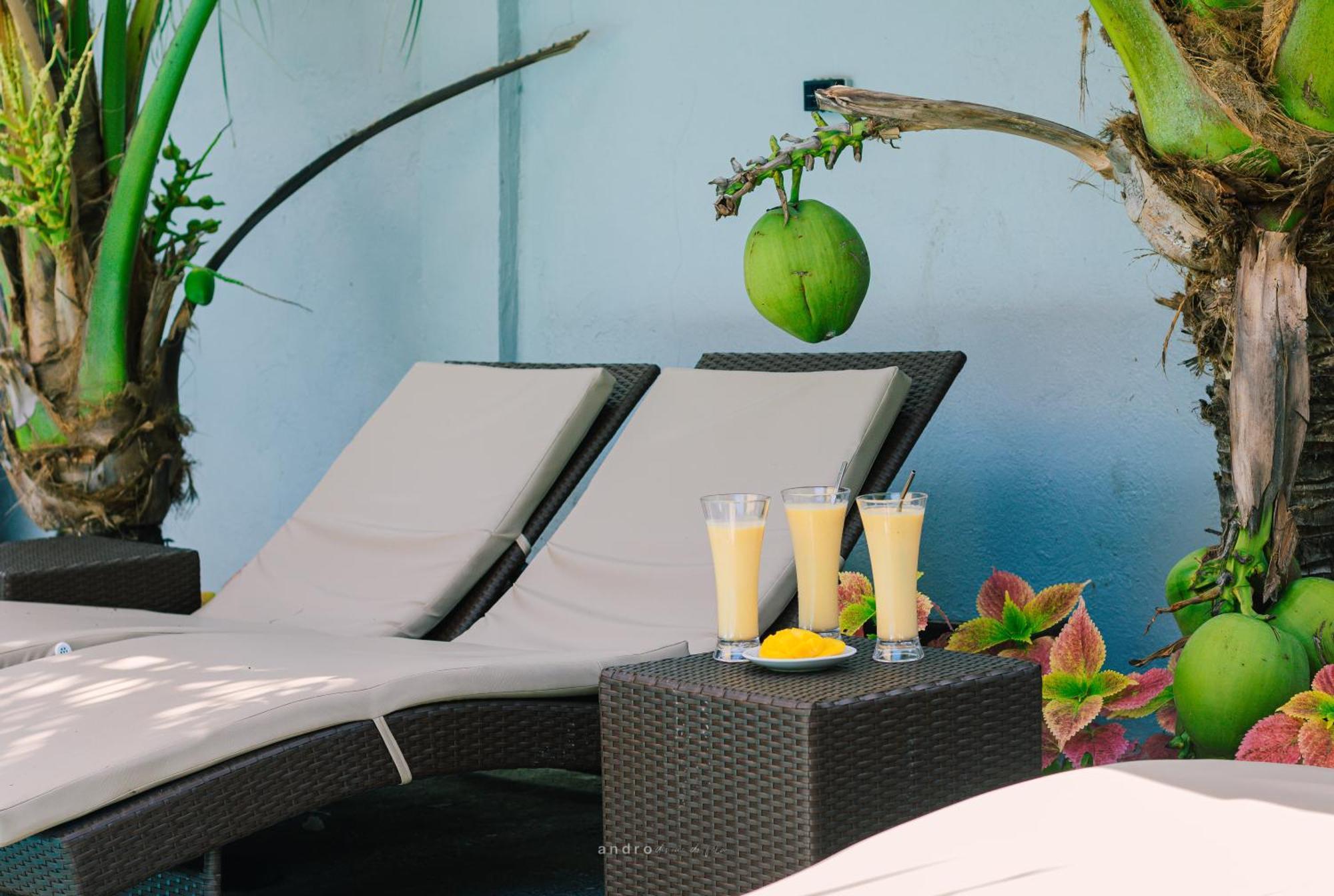 Ananas Guesthouse โมอัลโบอัล ภายนอก รูปภาพ